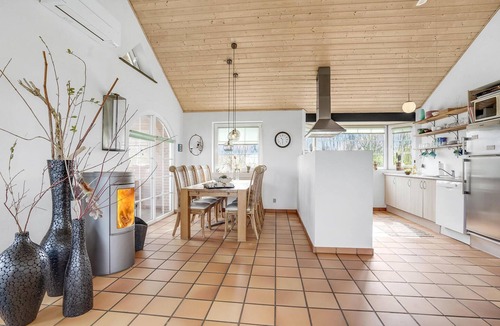 Lemvig House | Awesome home in Lemvig with kitchen