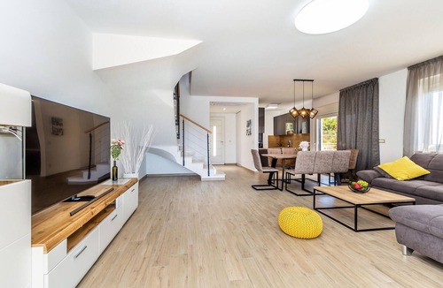 Linardici House | Awesome home in Linardici