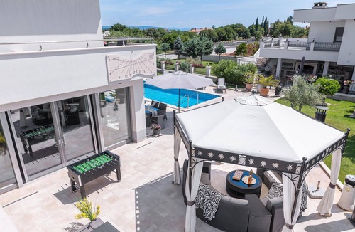 Liznjan House | Awesome home in Liznjan