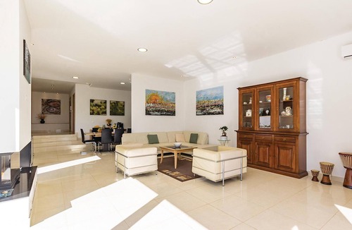 Liznjan House | Awesome home in Liznjan