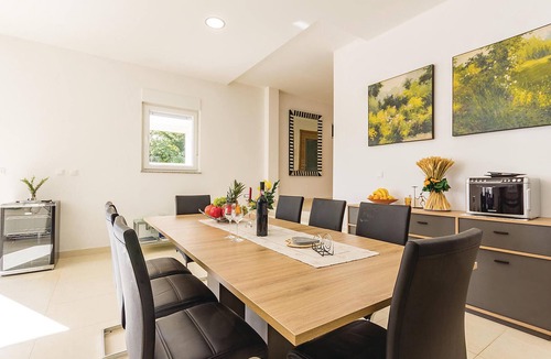 Liznjan House | Awesome home in Liznjan