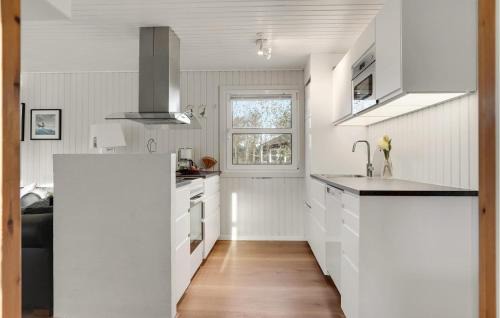 Grønhøj House | Awesome Home In Lkken With 4 Bedrooms, Wifi And Indoor Swimming Pool