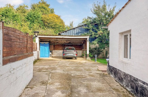 Longvilliers House | Awesome home in Longvilliers with WiFi