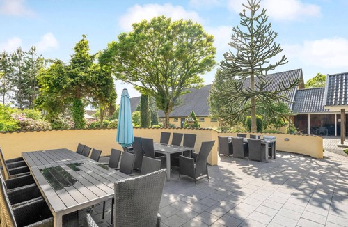 Logstrup House | Awesome home in Løgstrup with sauna