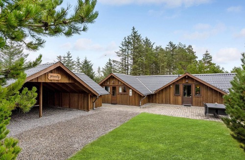 Grønhøj House | Awesome home in Løkken with sauna