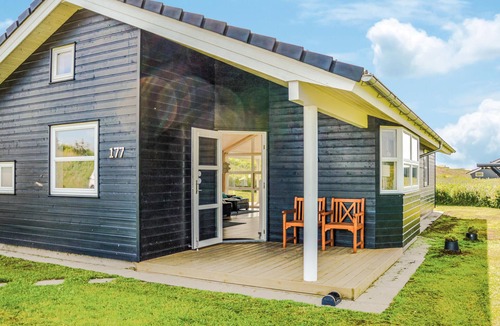 Nr. Lyngby House | Awesome home in Løkken with sauna