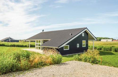 Nr. Lyngby House | Awesome home in Løkken with sauna