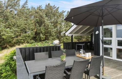 Grønhøj House | Awesome home in Løkken with kitchen
