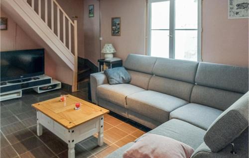 Longvilliers House | Awesome Home In Longvilliers With Wifi
