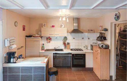 Longvilliers House | Awesome Home In Longvilliers With Wifi