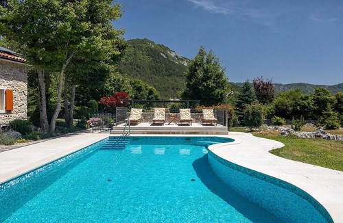 Lupoglav House | Awesome home in Lupoglav