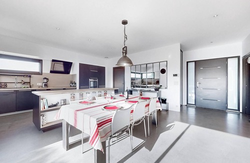 Medis House | Awesome home in Médis