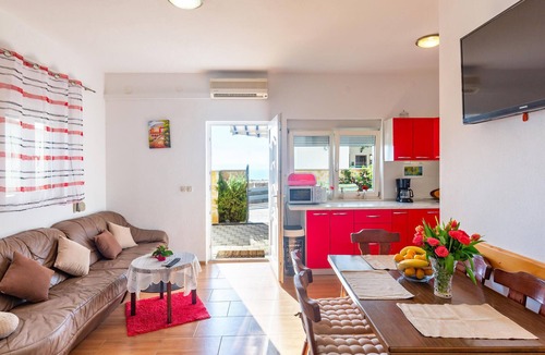Krvavica House | Awesome home in Makarska
