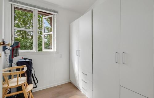 Ajstrup House | Awesome Home In Malling With Wifi