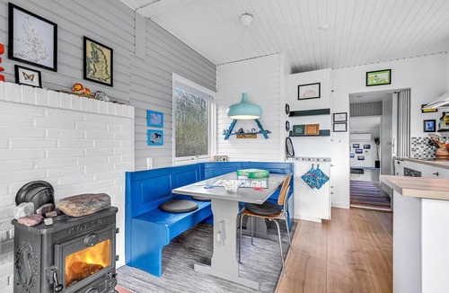 Mesinge House | Awesome home in Mesinge with WiFi