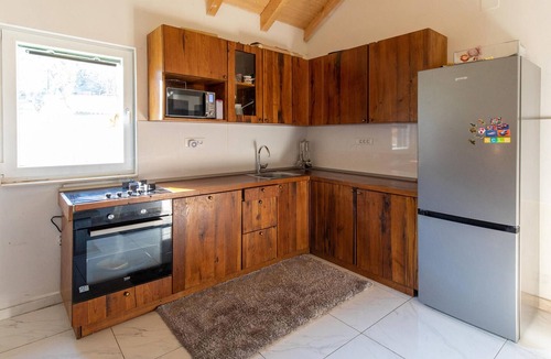 Zazablje House | Awesome home in Metkovic