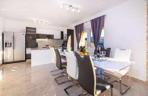 Rovanjska House | Awesome home in Modric