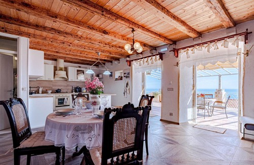 Stankovici House | Awesome home in Mokalo