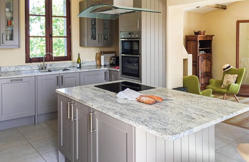 Monfaucon House | Awesome home in Monfaucon