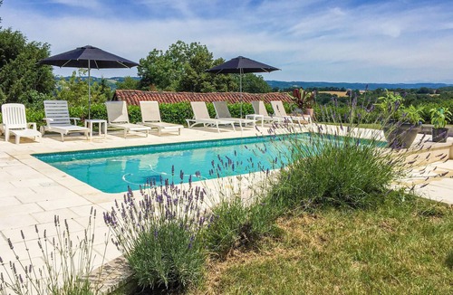 Monfaucon House | Awesome home in Monfaucon