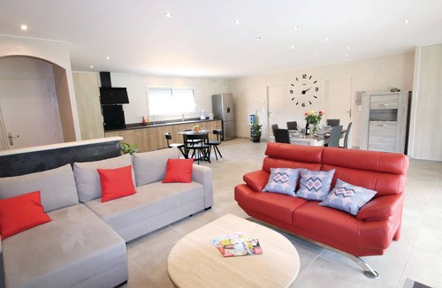 Monteux House | Awesome home in Monteux