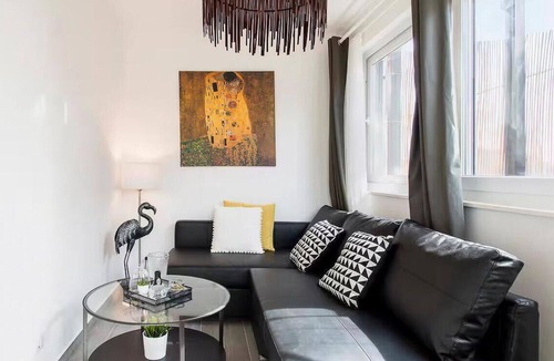 Mravince House | Awesome home in Mravince