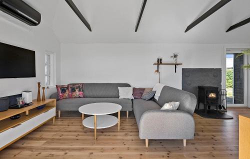 Munkebo House | Awesome Home In Munkebo With House Sea View