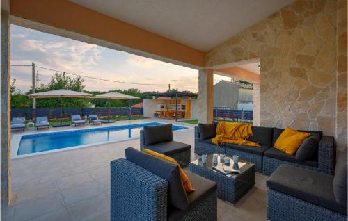 Nedescina House | Awesome Home In Nedescina