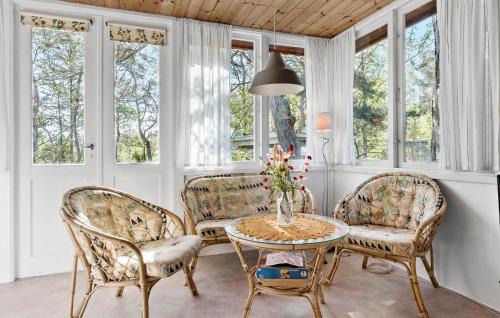 Balka Strand House | Awesome Home In Nexø With Wifi