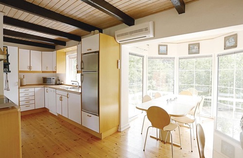 Bedegaard House | Awesome home in Nexø with WiFi