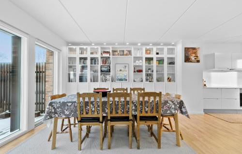 Niva House | Awesome Home In Nivå With Wifi