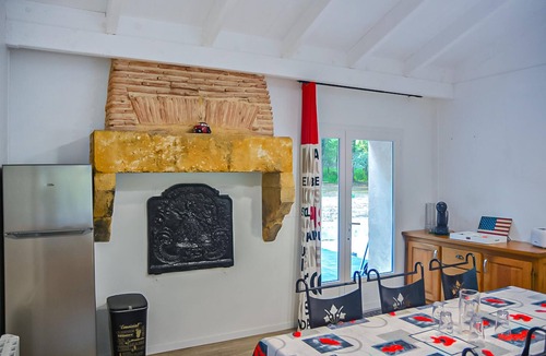 Noaillan House | Awesome home in Noaillan