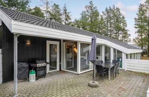 Houstrup House | Awesome home in Nørre Nebel with sauna