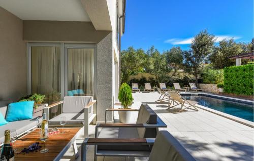 Zrce House | Awesome Home In Novalja
