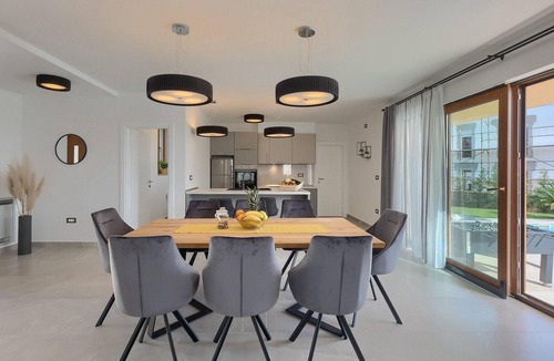 Tar House | Awesome home in Novigrad
