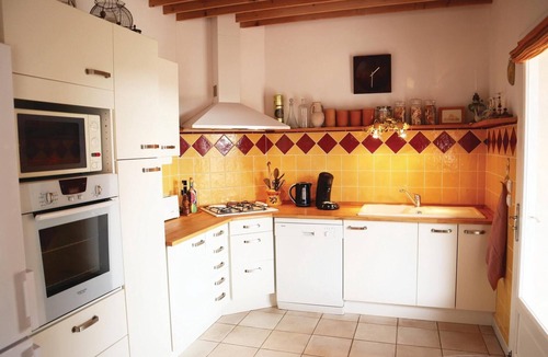 Orgnac-l'Aven House | Awesome home in Orgnac l'Aven with WiFi