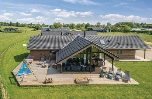 Saksild Strand House | Awesome home in Odder with kitchen