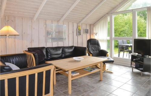 Jegum House | Awesome Home In Oksbøl With Sauna