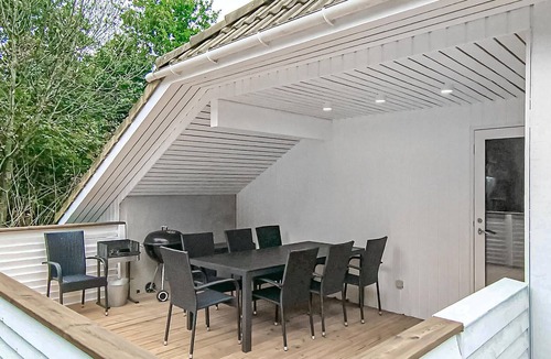 Jegum House | Awesome home in Oksbøl with kitchen