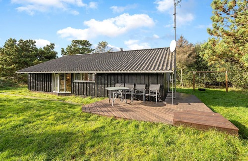 Grærup Strand House | Awesome home in Oksbøl with sauna