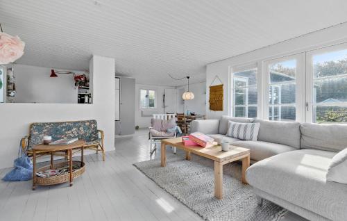 Olsted House | Awesome Home In Ølsted With Wifi