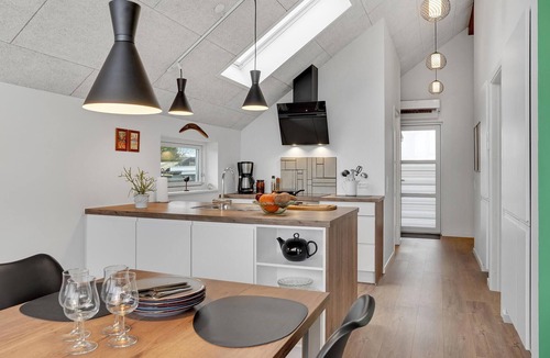 Tørresø House | Awesome home in Otterup