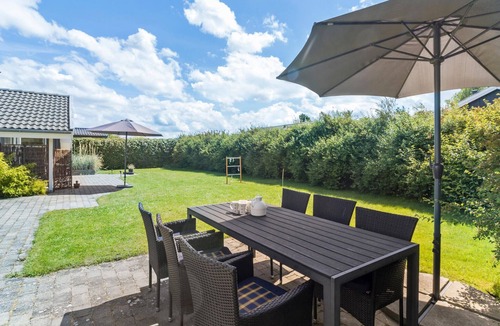 Hasmark Strand House | Awesome home in Otterup with WiFi
