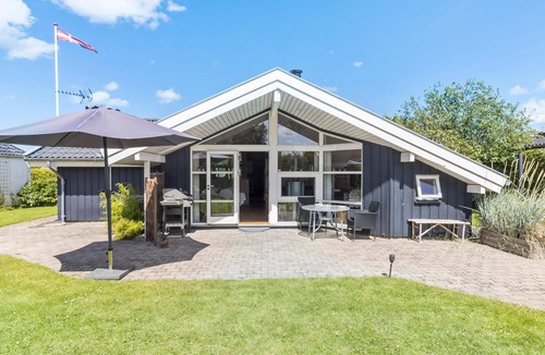 Hasmark Strand House | Awesome home in Otterup with WiFi