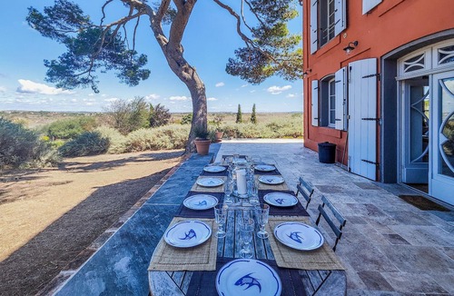Ouveillan House | Awesome home in Ouveillan