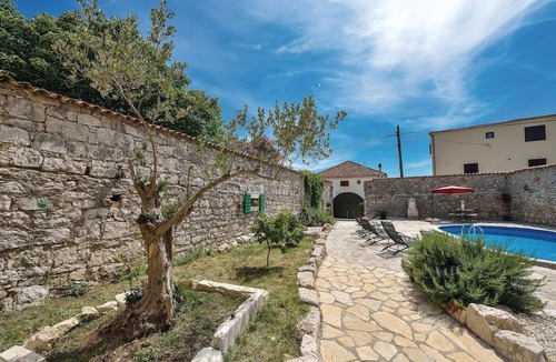 Pakostane House | Awesome home in Pakostane
