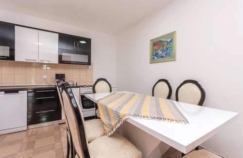 Pakostane House | Awesome home in Pakostane