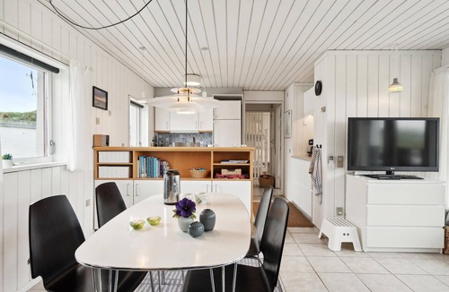 Rødhus House | Awesome home in Pandrup with kitchen