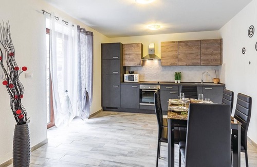 Mali Vareski House | Awesome home in Peruski with WiFi