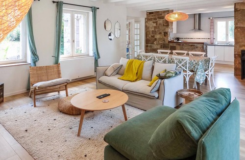 Ploubezre House | Awesome home in Ploubezre